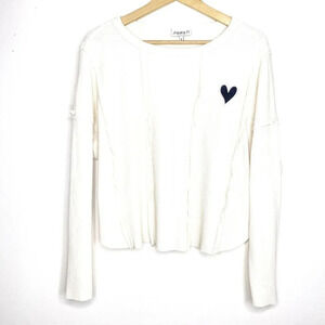 The GREii Medium Waffle Knit Heart Embroidered Ruffle Stitch Thermal Cotton
